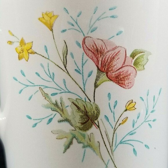 Corning Cornerstone Summer Mist Creamer 6oz USA 2.5" delicate florals Corelle - Picture 7 of 7